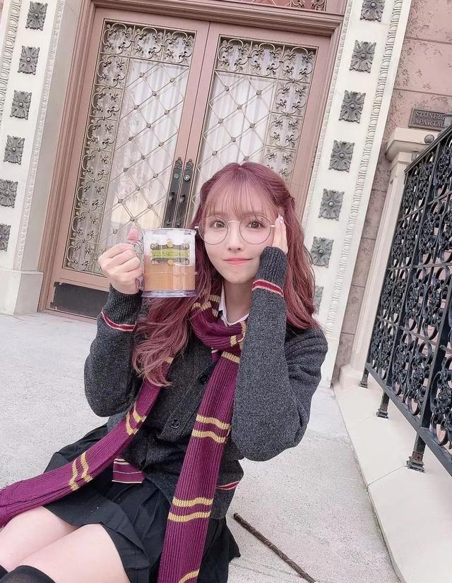 图片[9]-三上悠亚 “尺度太大” 险被封杀！童年女神秒变潮流女王！成功逆袭-沐风文化